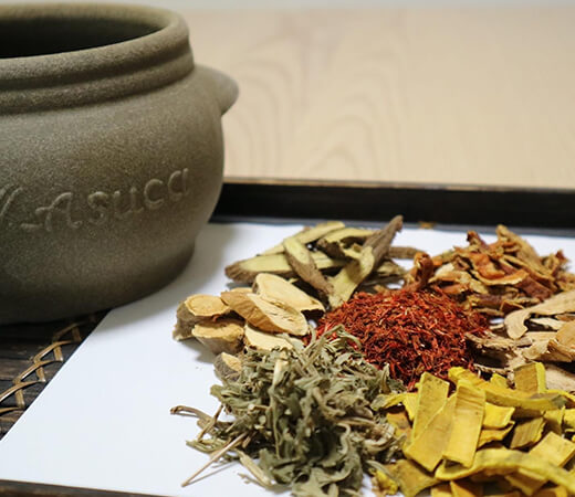 100%完全無農薬・漢方薬草